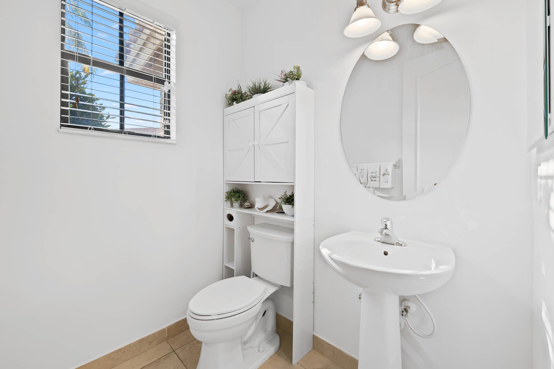 Downstairs half bathroom