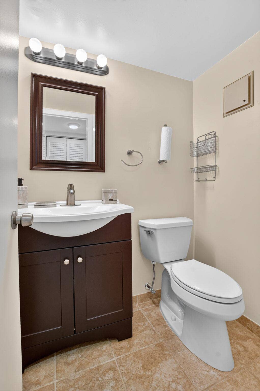 233 BRIGHTON F, #233, Boca Raton, FL 33434 half bath
