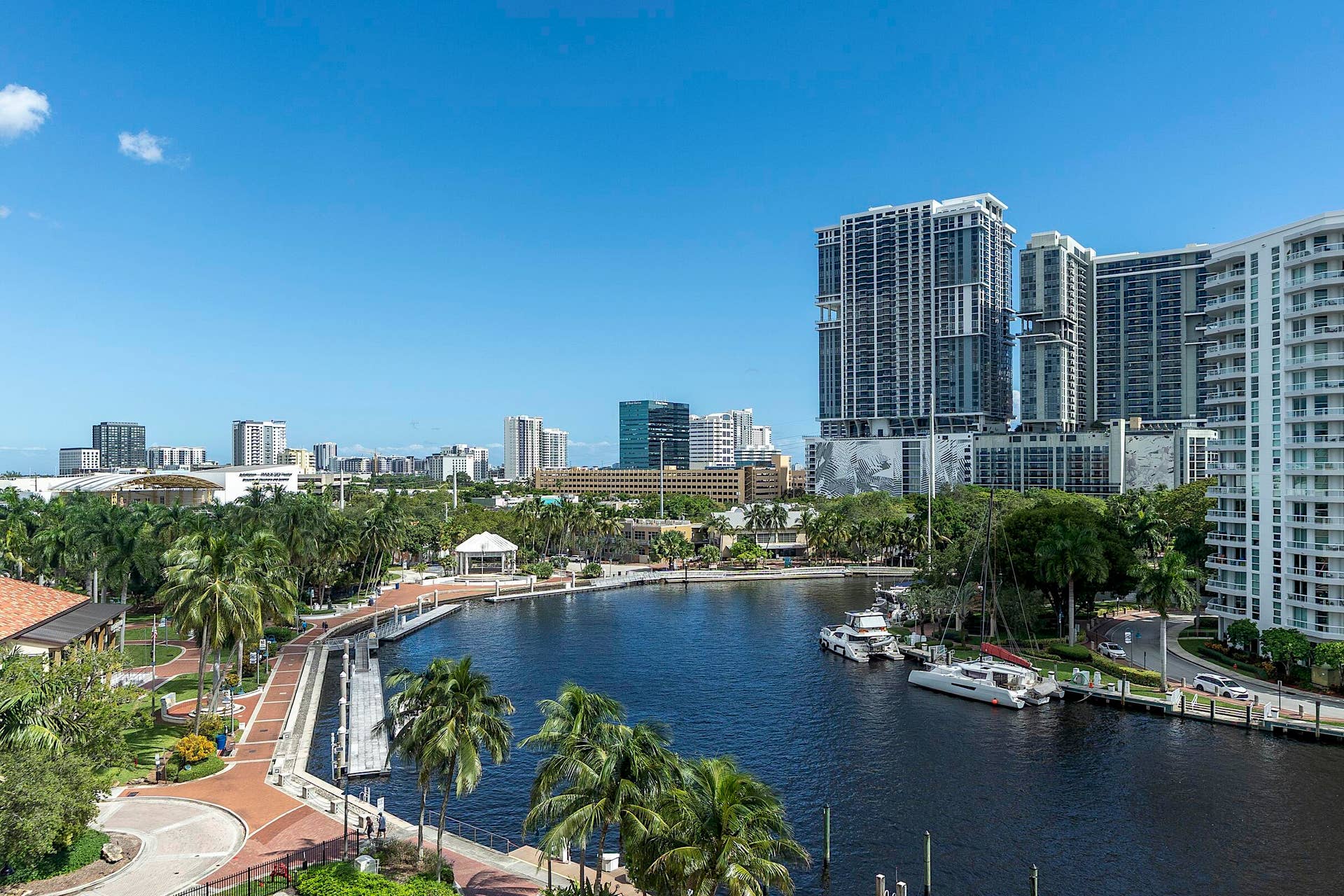 610 W Las Olas Blvd - # 413 - 26