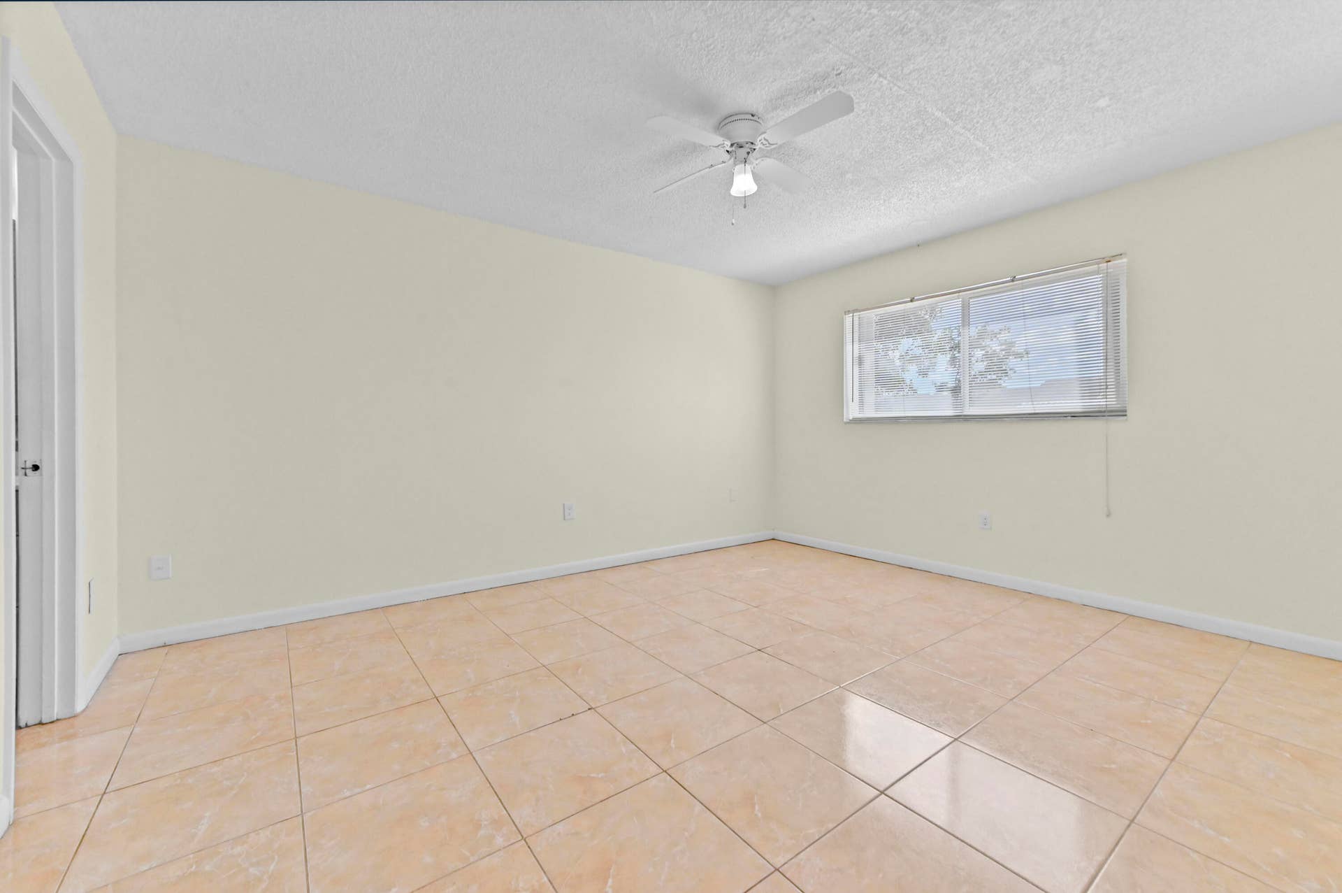 5918 S Rue Road, West Palm Beach, FL 33415 18 Bedroom 01
