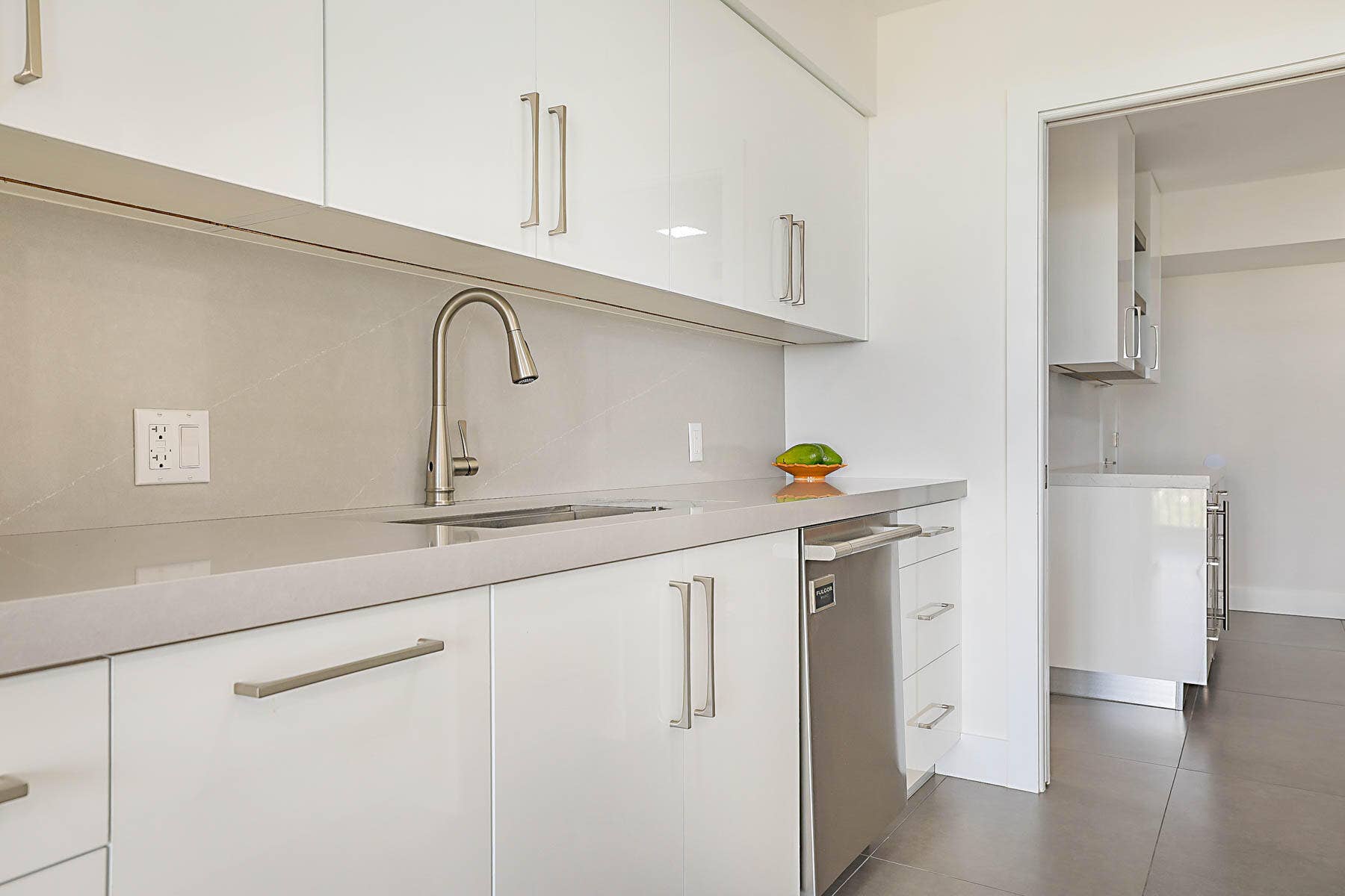 3400 N Ocean Unit 1005-12