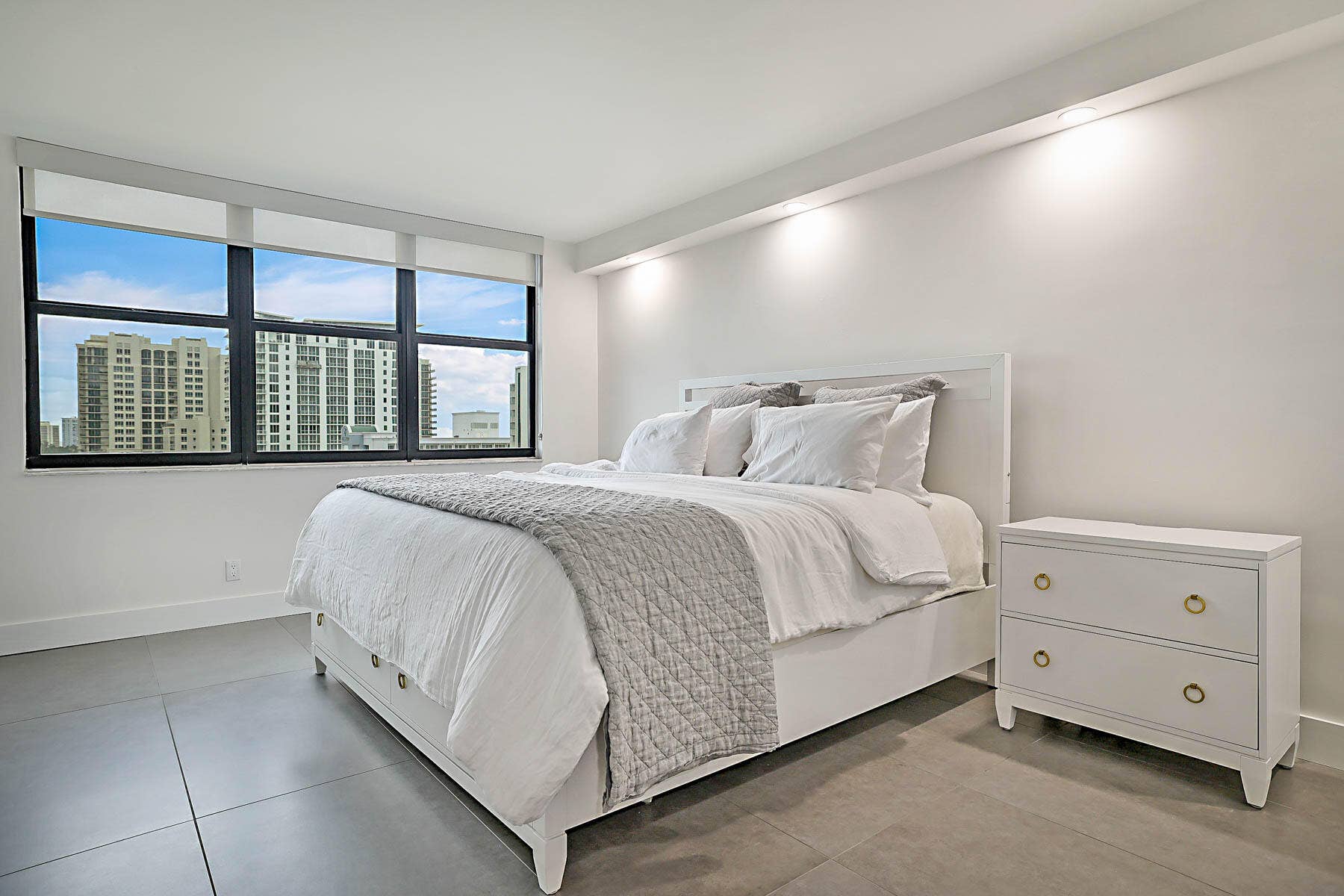 3400 N Ocean Unit 1005-22
