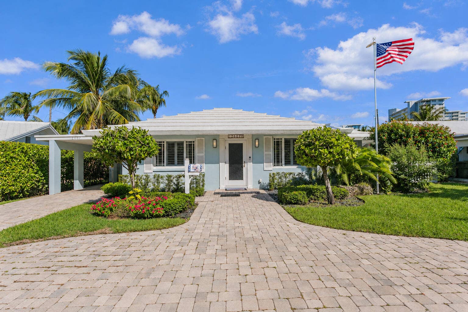 2607 SE 21ST Street, Fort Lauderdale, FL 33316 Single-story single family residence on Inlet Drive in Exclusive Breakwater Surf Club with attached carport and private yard