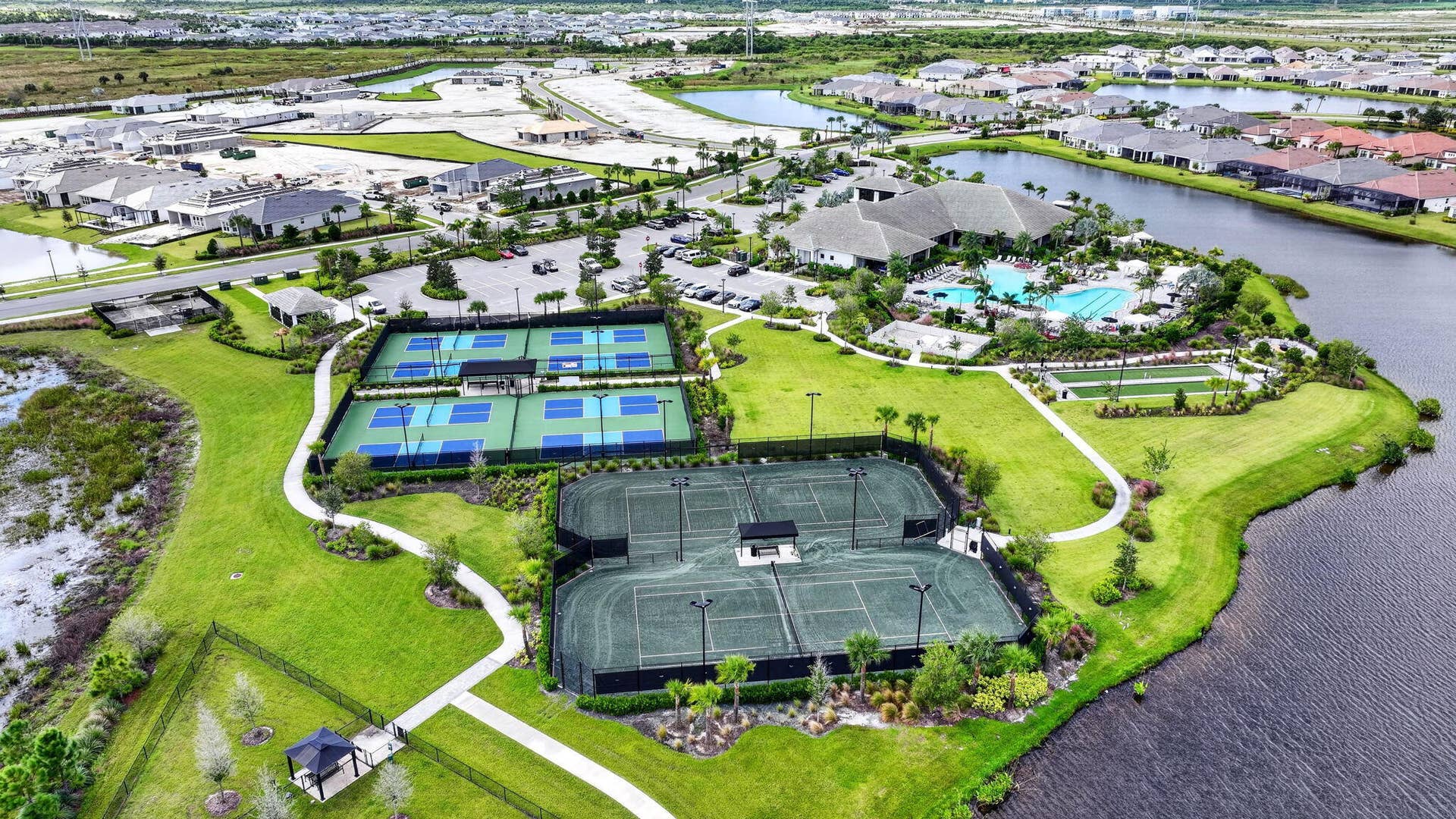 12371 SW Silverwood Avenue, Port St Lucie, FL 34987 87-web-or-mls-DJI_20261002063641_0186_D