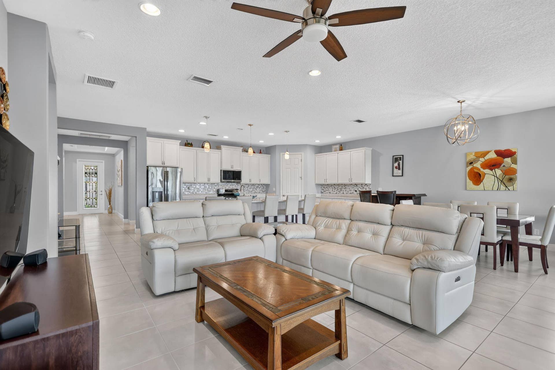 12371 SW Silverwood Avenue, Port St Lucie, FL 34987 30-web-or-mls-5P1A2369