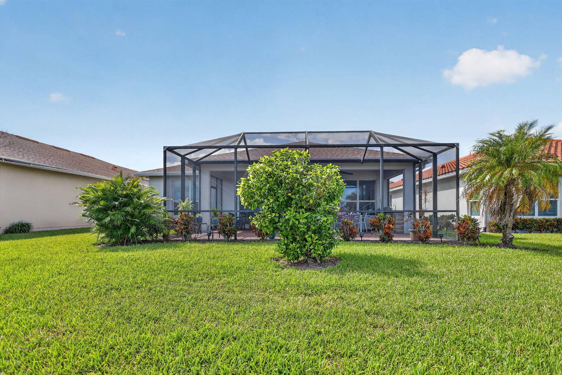 12371 SW Silverwood Avenue, Port St Lucie, FL 34987 48-web-or-mls-5P1A2424
