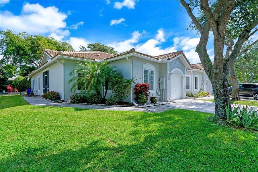 Property photo for 4639 SW 12TH Place, Deerfield Beach, FL
