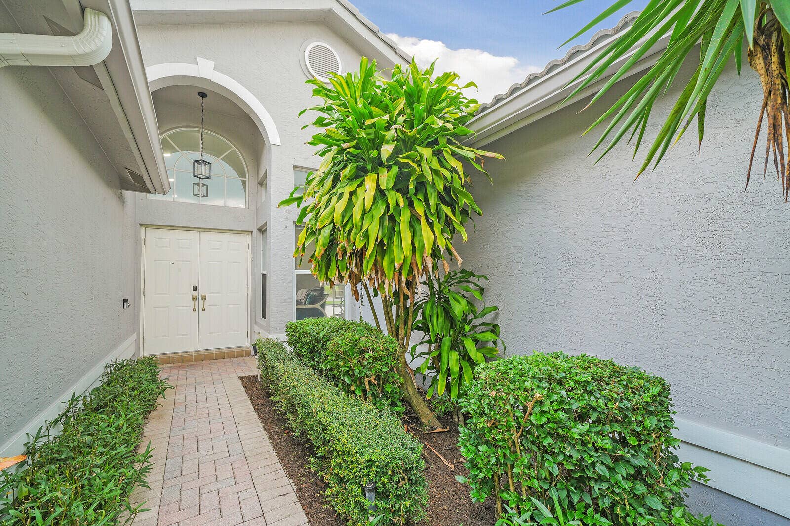11674 Caracas Boulevard, Boynton Beach, FL 33437 Front Entrance