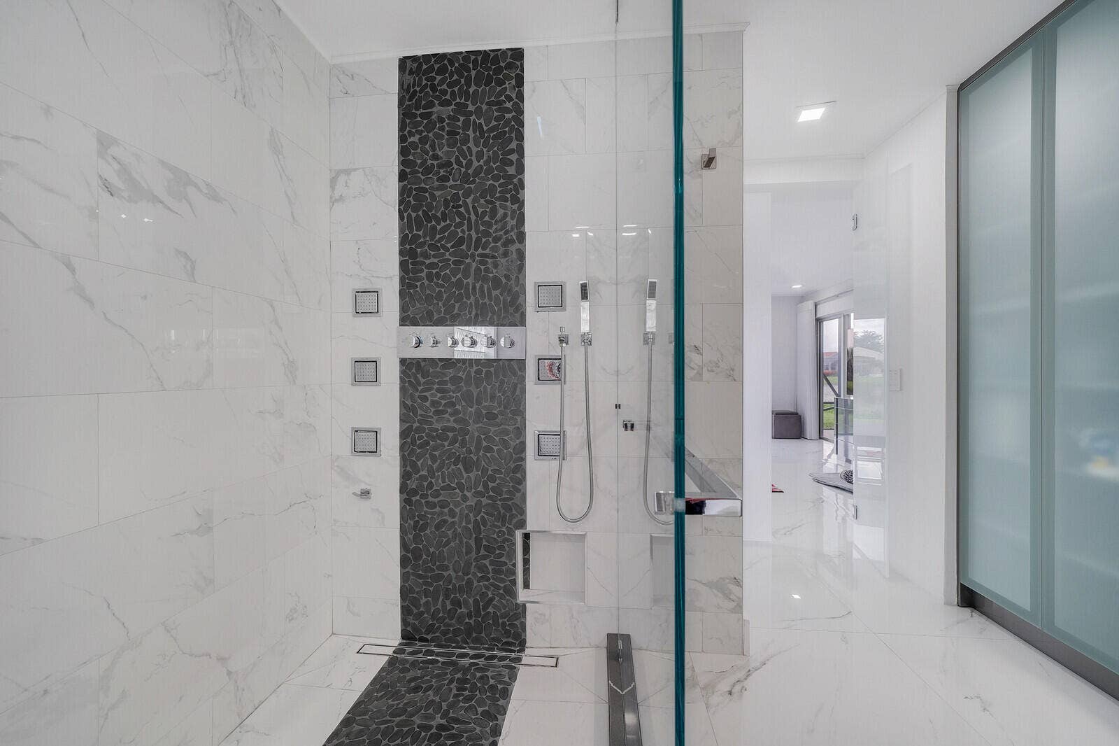 11674 Caracas Boulevard, Boynton Beach, FL 33437 Primary Bathroom