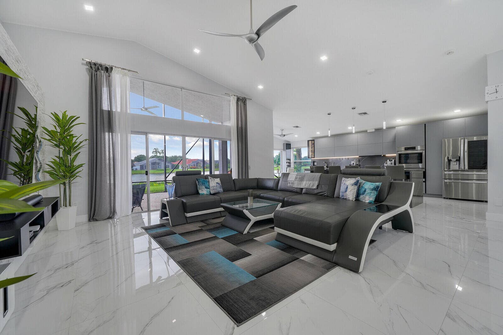 11674 Caracas Boulevard, Boynton Beach, FL 33437 Living Room