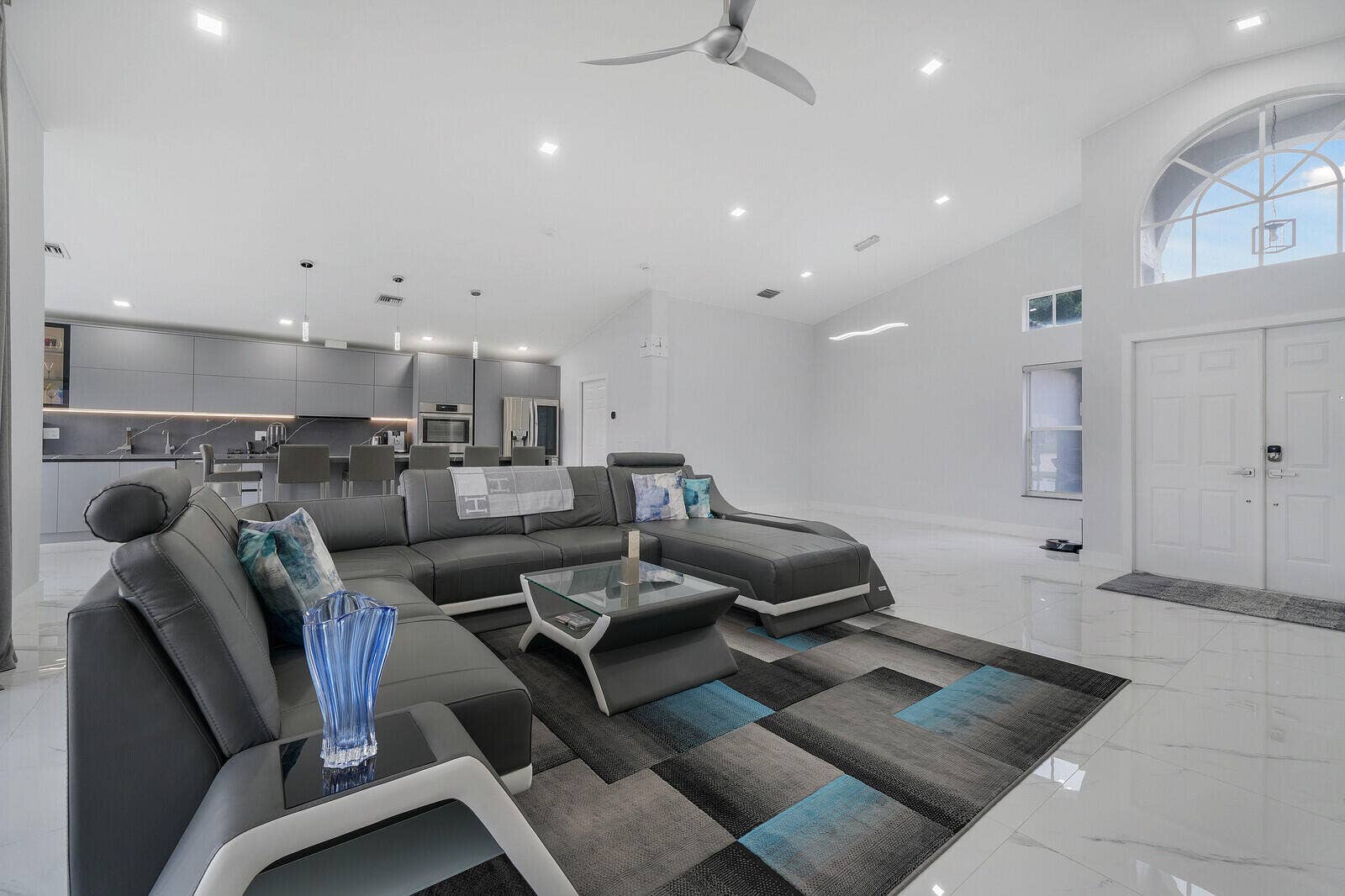 11674 Caracas Boulevard, Boynton Beach, FL 33437 Living Room
