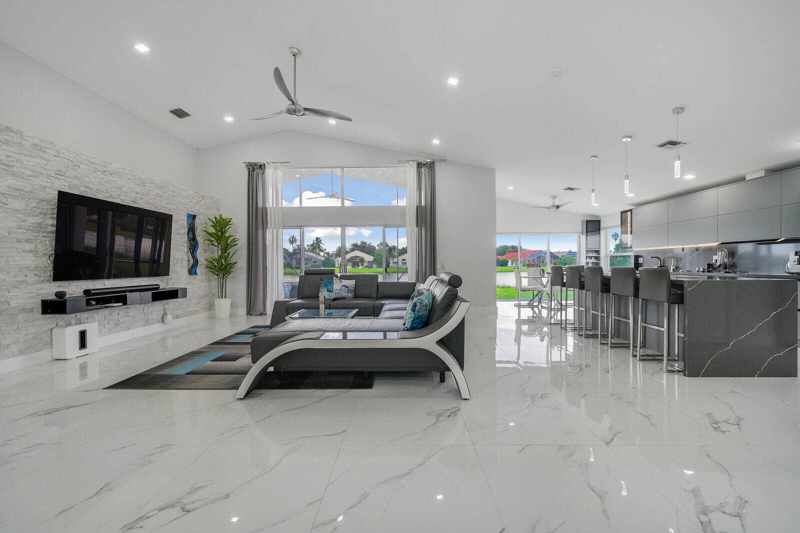 11674 Caracas Boulevard, Boynton Beach, FL 33437 Living Room
