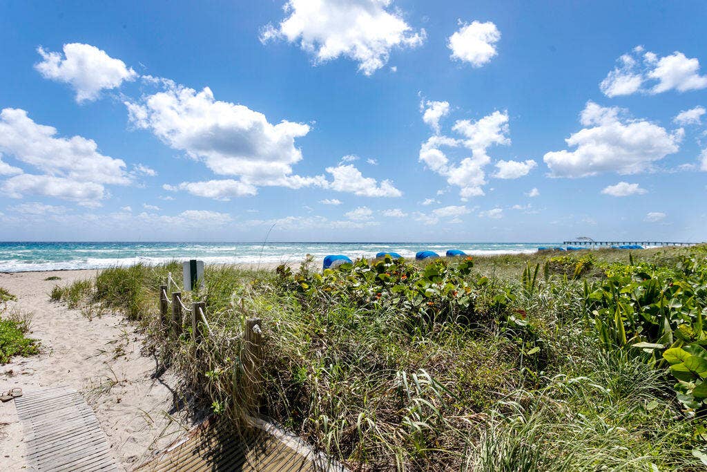 2778 S OCEAN Boulevard, #305S, Palm Beach, FL 33480 The Beach