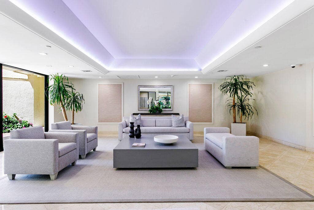 2778 S OCEAN Boulevard, #305S, Palm Beach, FL 33480 Lobby