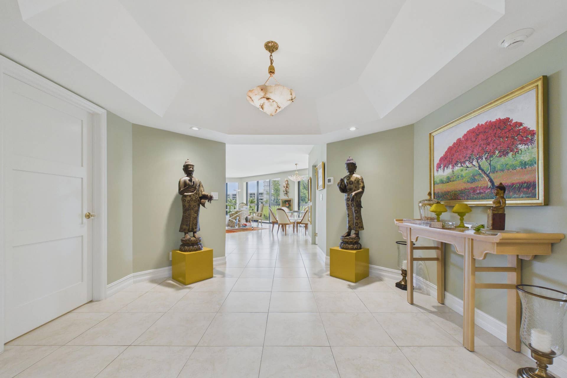 2778 S OCEAN Boulevard, #305S, Palm Beach, FL 33480 Entry Foyer