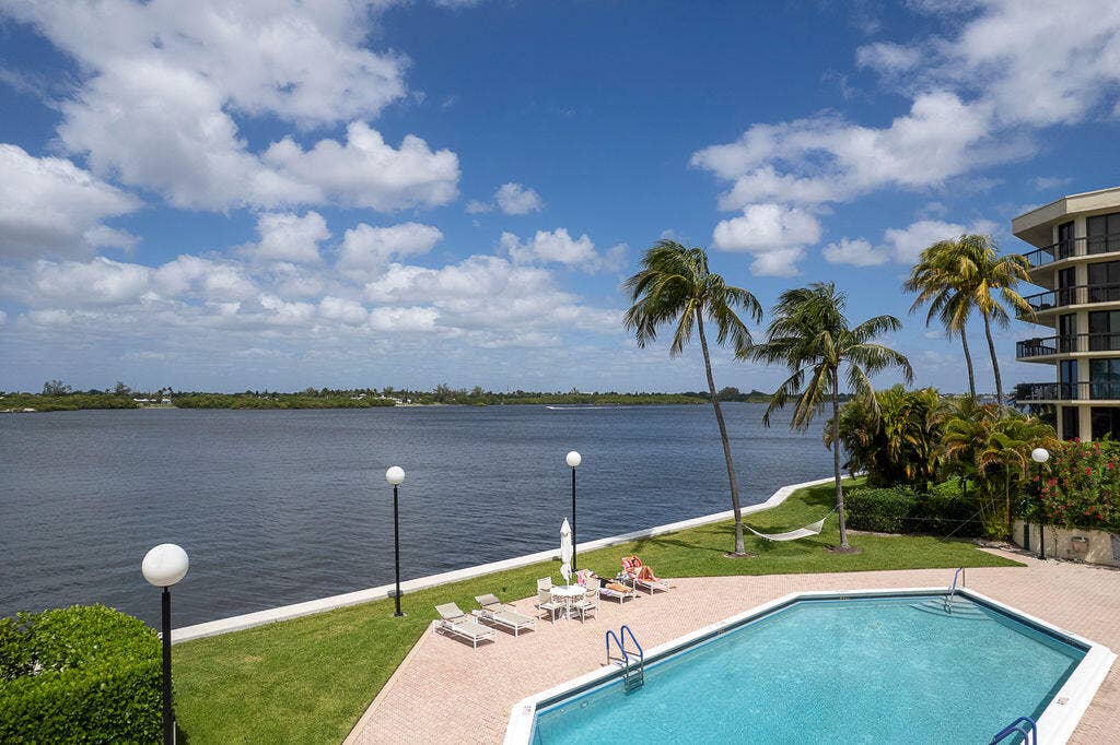 2778 S OCEAN Boulevard, #305S, Palm Beach, FL 33480 Pool