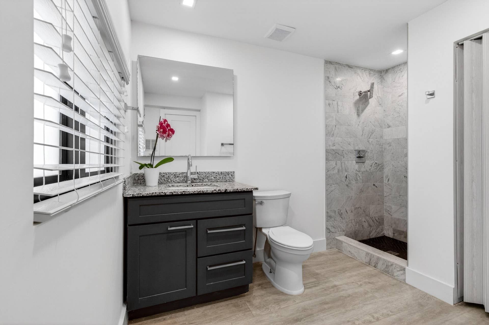 517 NW 1st Street, Delray Beach, FL 33444 Ensuite Bathroom