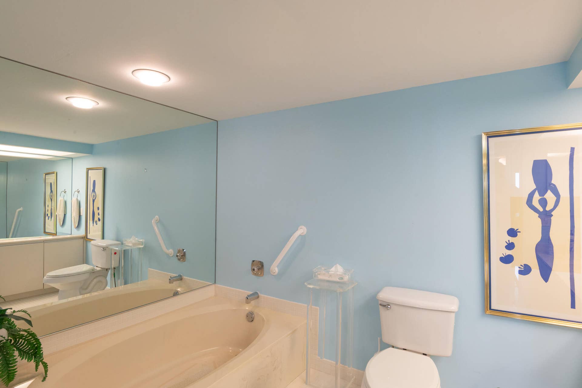 2480 Presidential Way 1103-029