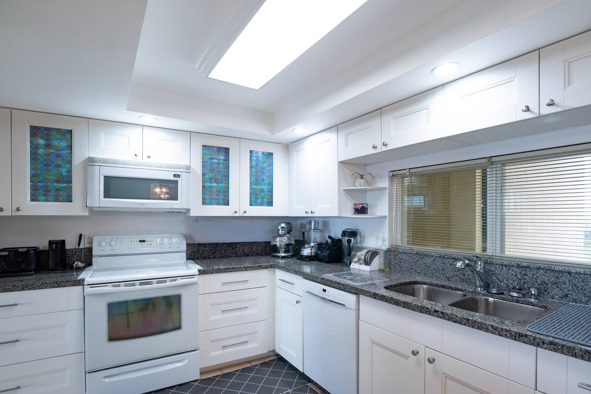 2480 Presidential Way 1103-009 (1)