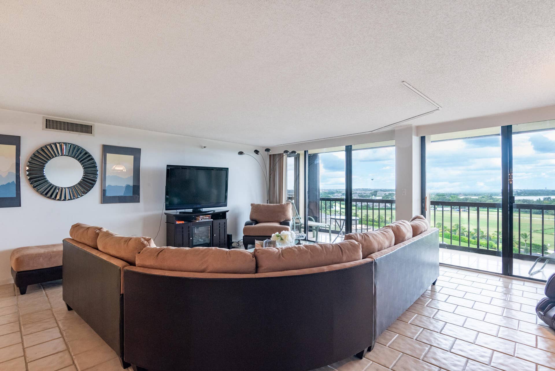 2480 Presidential Way 1103-003 (1)