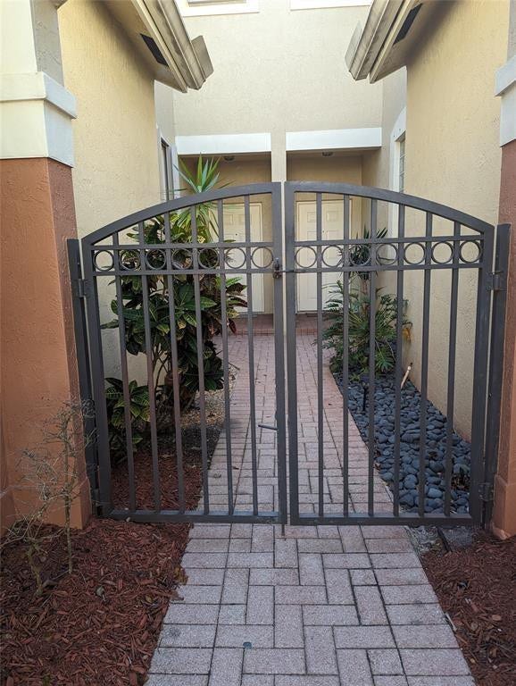 Property photo for 4102 FOREST Drive, Weston, FL