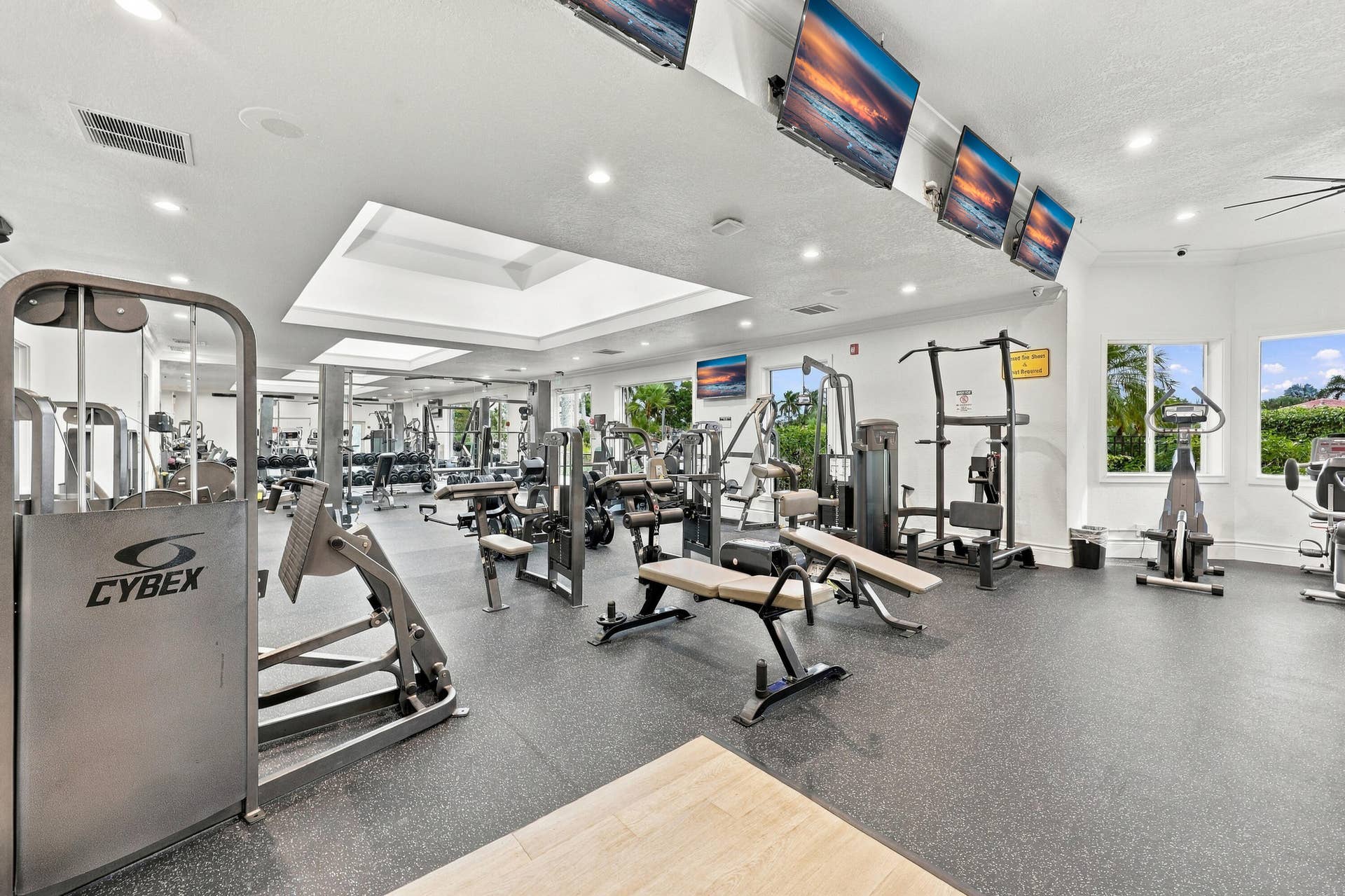 10671 St Thomas Drive, Boca Raton, FL 33498 Stay active without leaving the neighborhood! The well-equipped fitness center offers a variety of cardio and strength-training equipment in a dedicated workout facility.