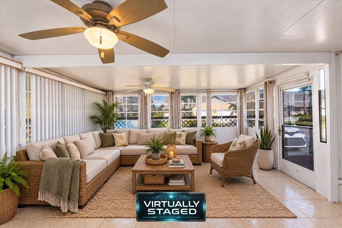 2610 SE Tropical E Circle, Port St Lucie, FL 34952 Sunroom area