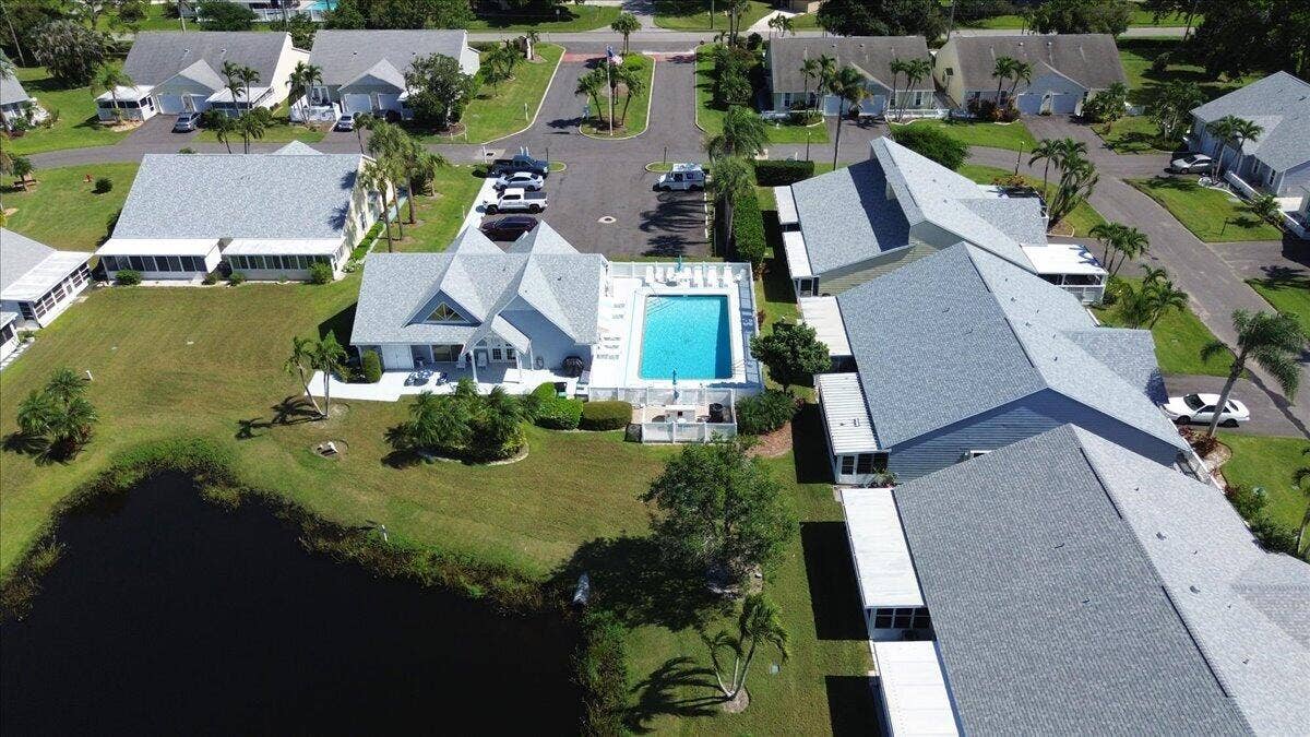 2610 SE Tropical E Circle, Port St Lucie, FL 34952 Aerial view
