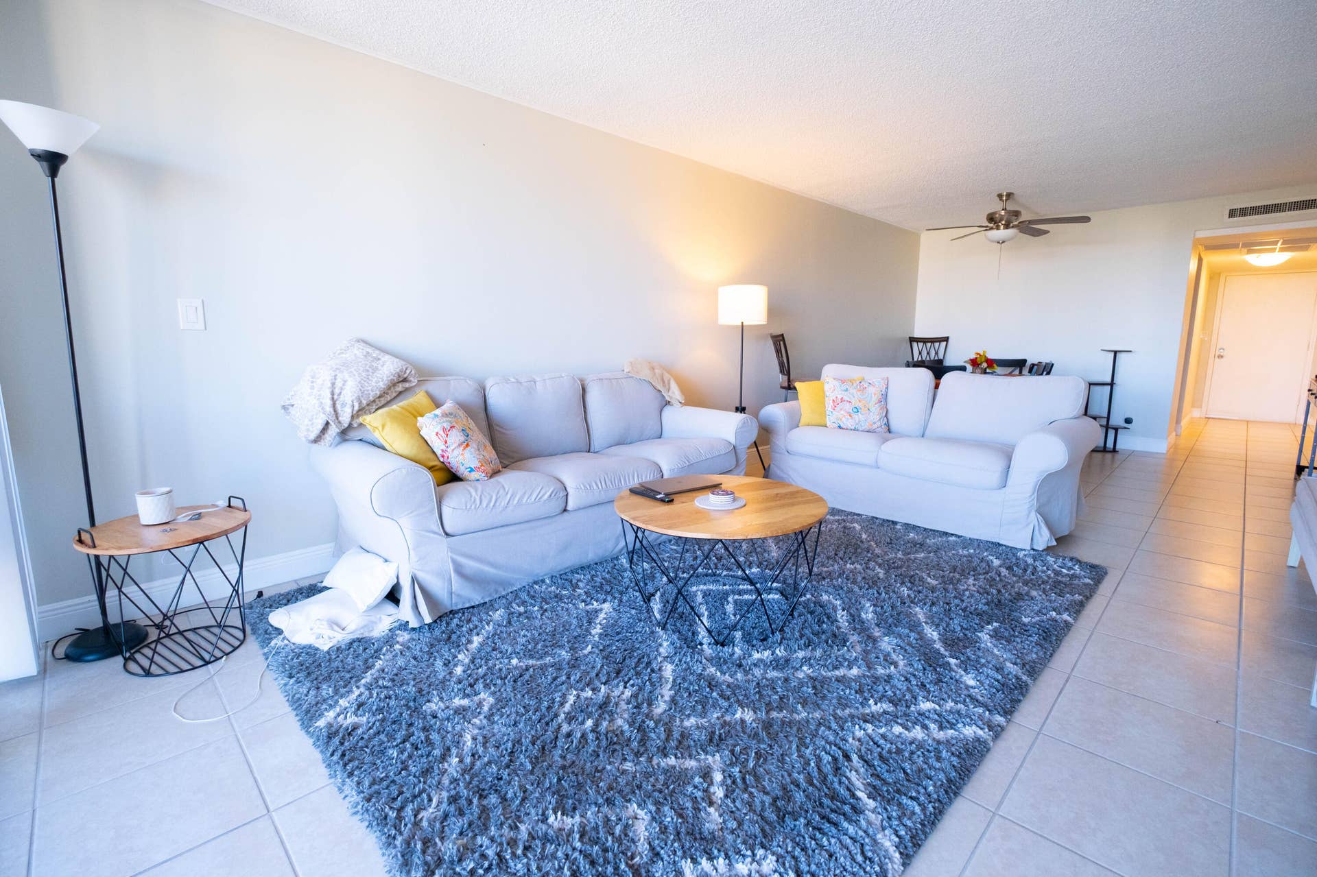 4 ROYAL PALM Way, #6050, Boca Raton, FL 33432 BOCA BAYOU LIVING ROOM