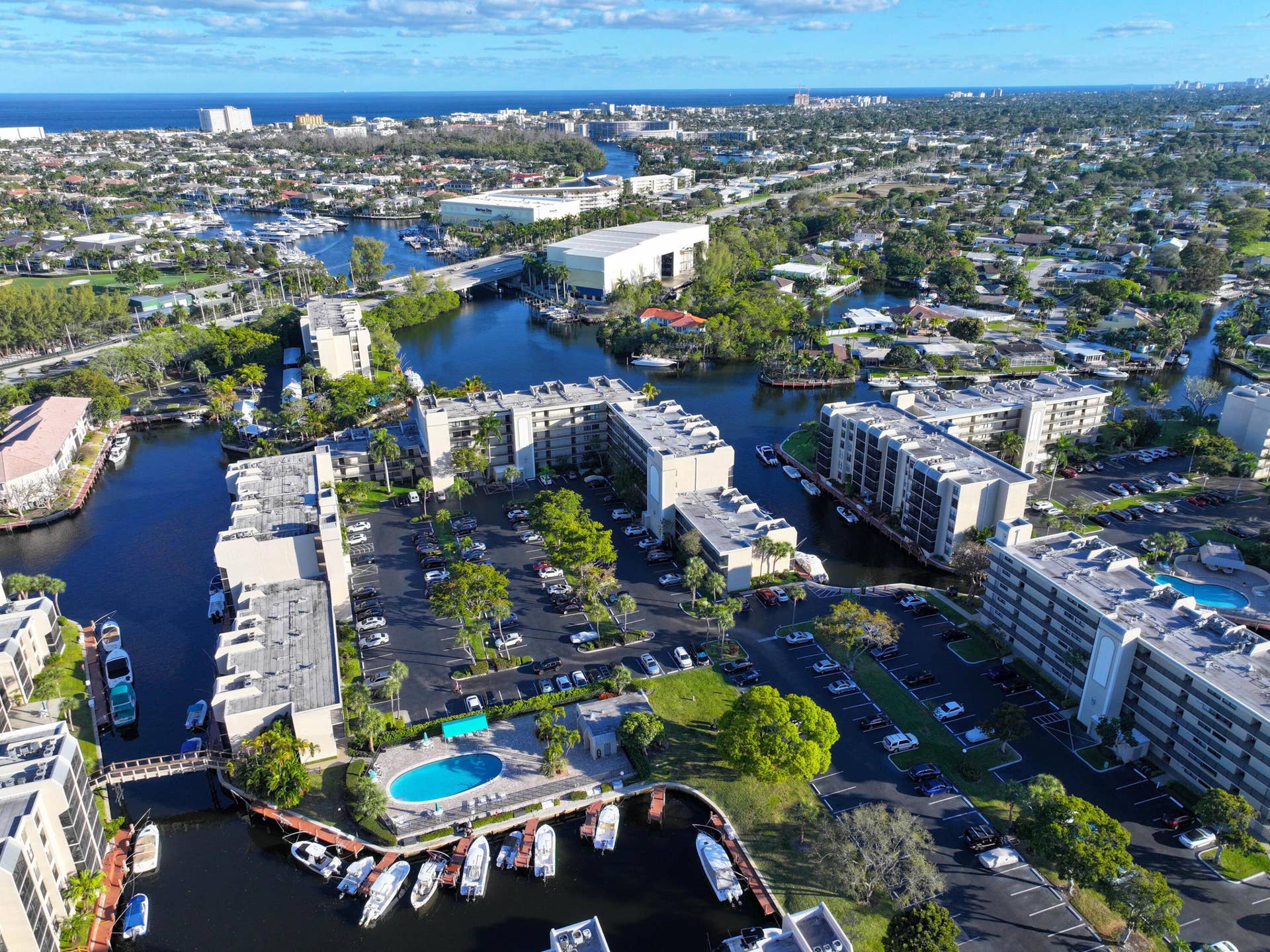 4 ROYAL PALM Way, #6050, Boca Raton, FL 33432 BOCA BAYOU CLOSE TO OCEAN