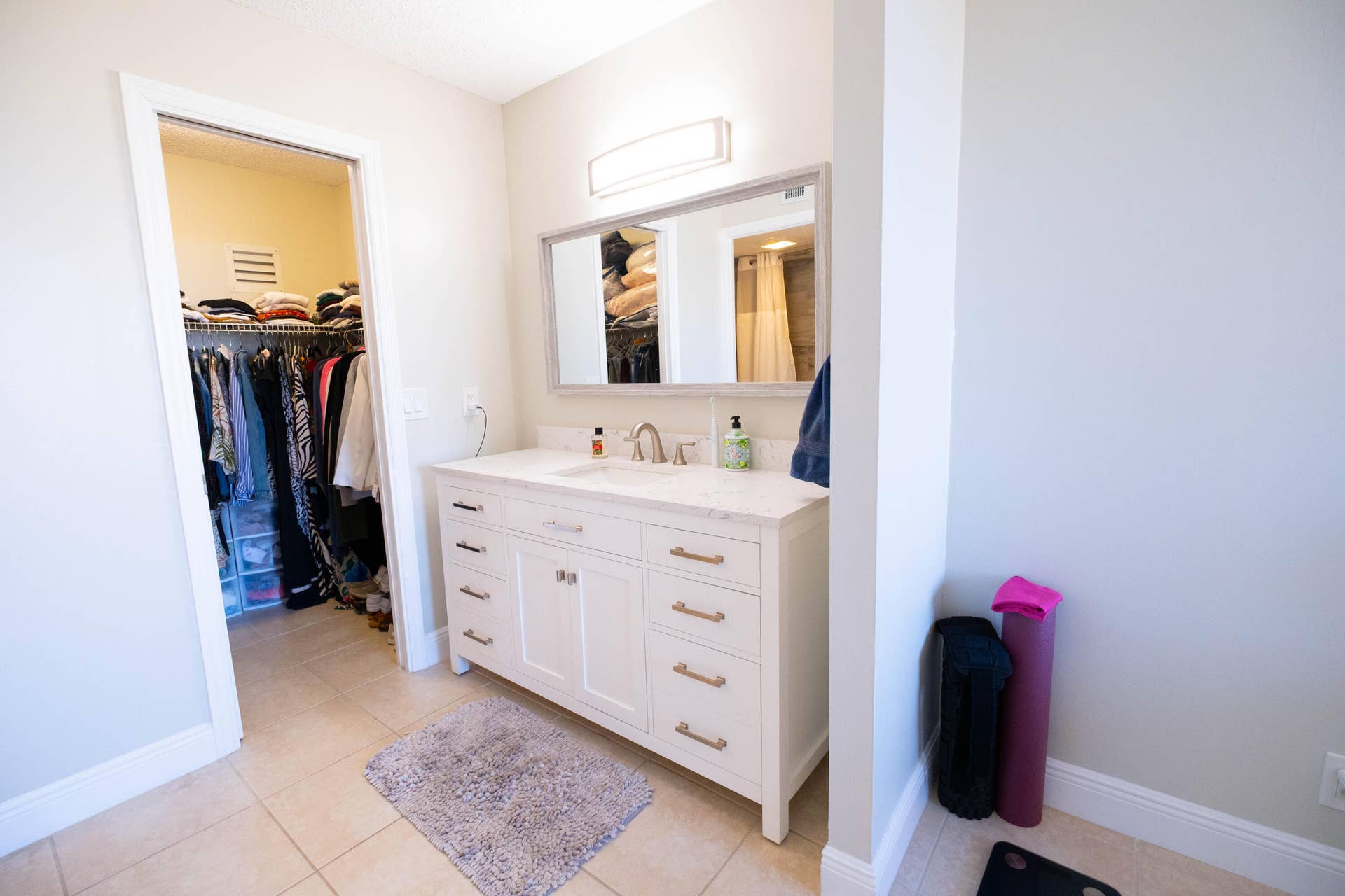 4 ROYAL PALM Way, #6050, Boca Raton, FL 33432 BOCA BAYOU MASTER VANITY