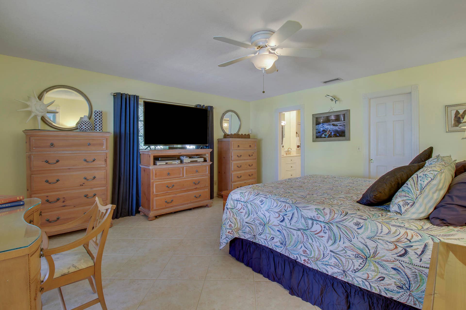 110 Shore Drive, Riviera Beach, FL 33404 Primary