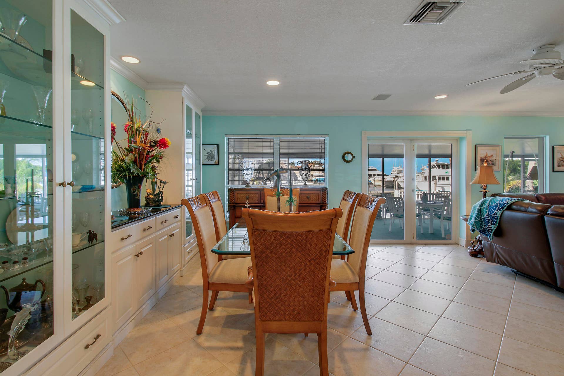 110 Shore Drive, Riviera Beach, FL 33404 Dining Area
