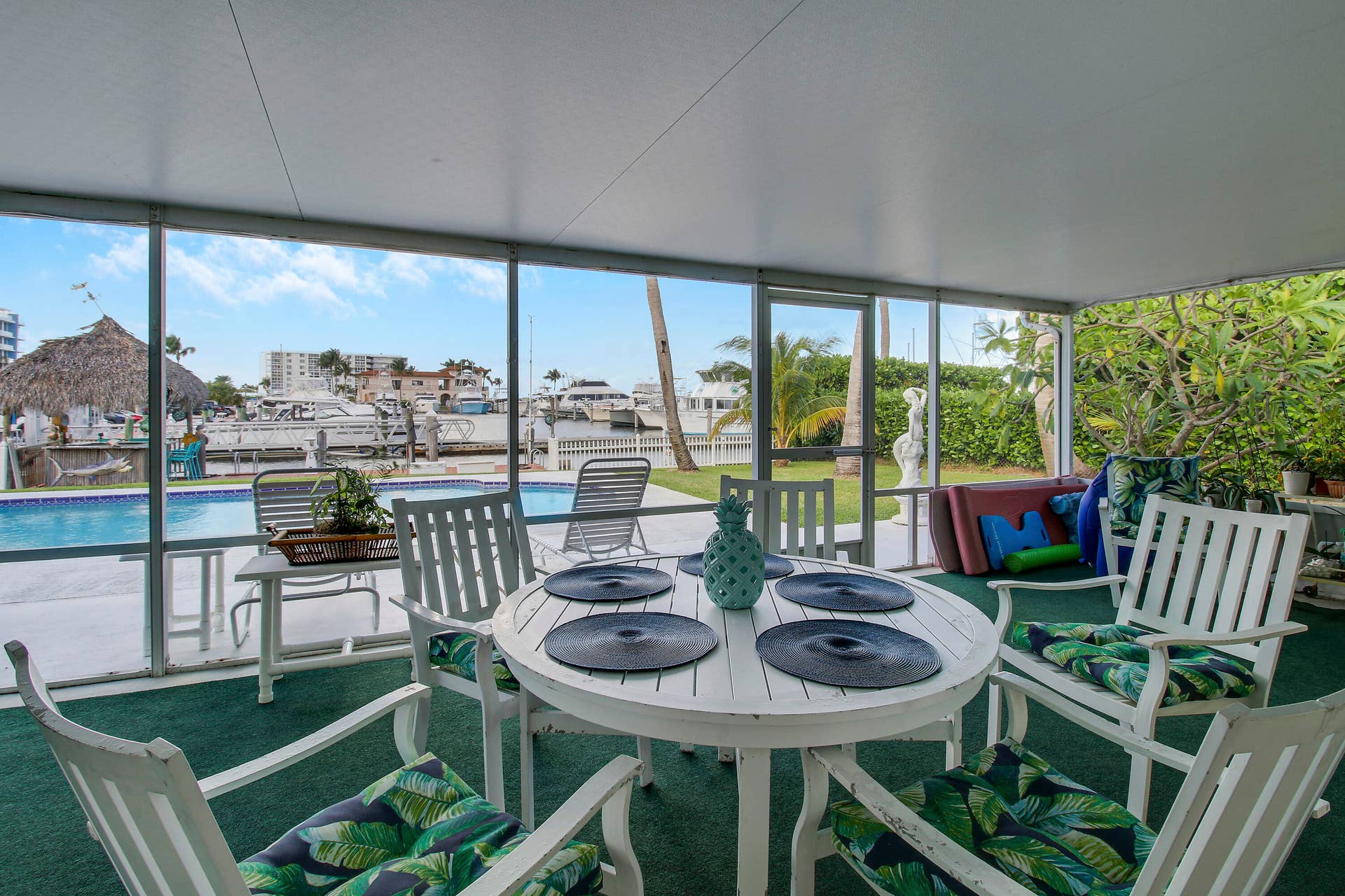 110 Shore Drive, Riviera Beach, FL 33404 Screened Patio