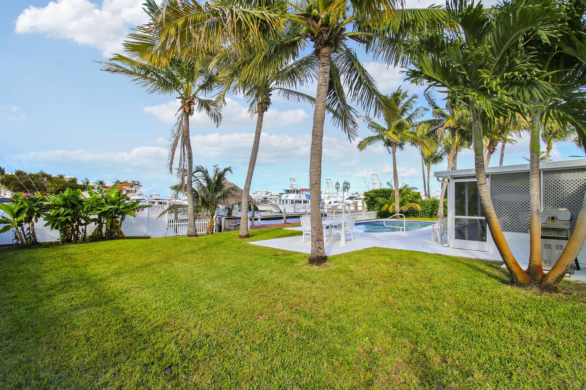110 Shore Drive, Riviera Beach, FL 33404 Backyard