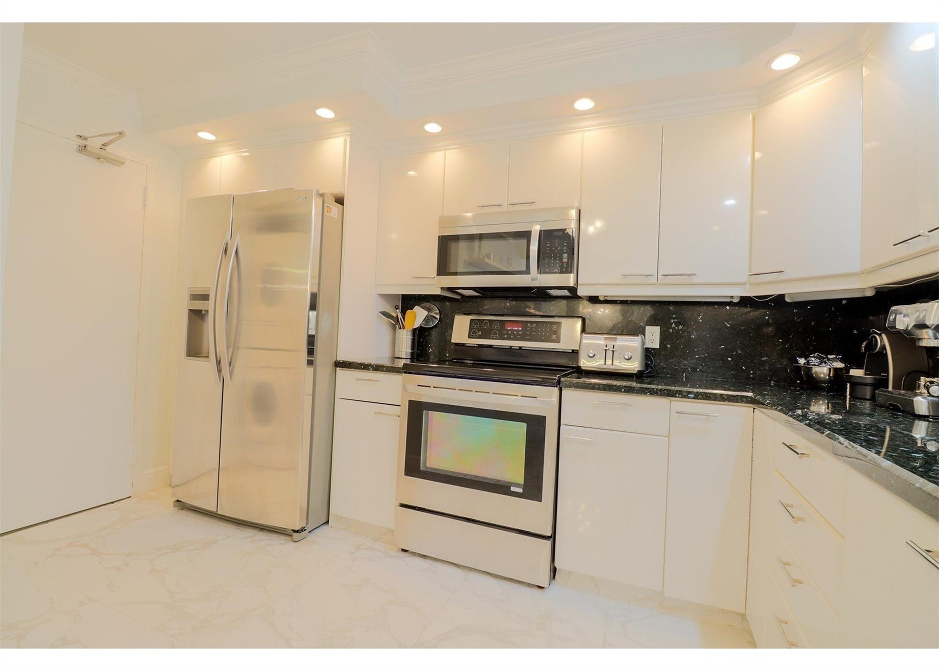 3500 GALT OCEAN Drive, #1103, Fort Lauderdale, FL 33308 Photo 12