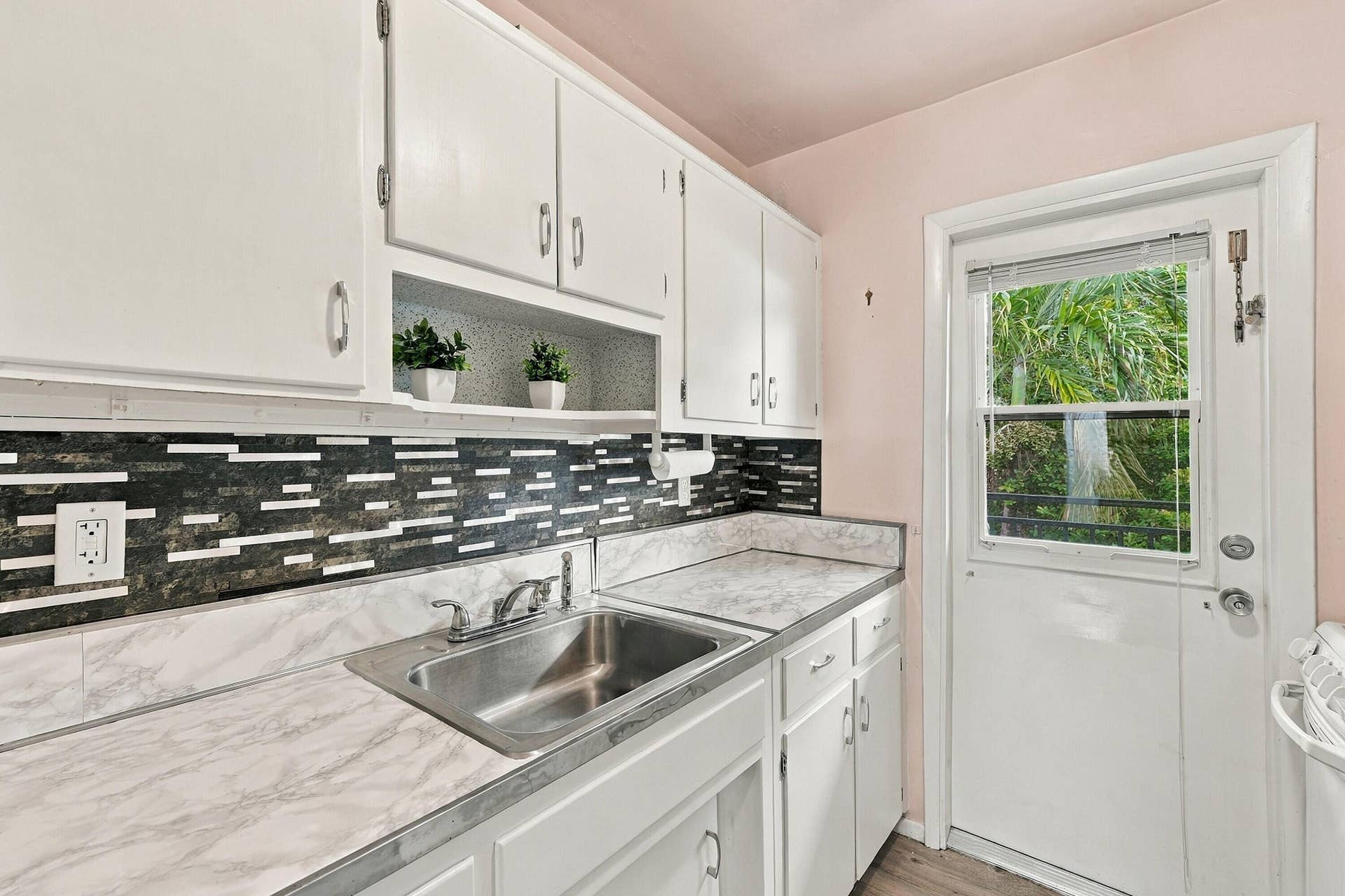 1115 SE 14TH Place, #19C, Fort Lauderdale, FL 33316 08_dsc08355