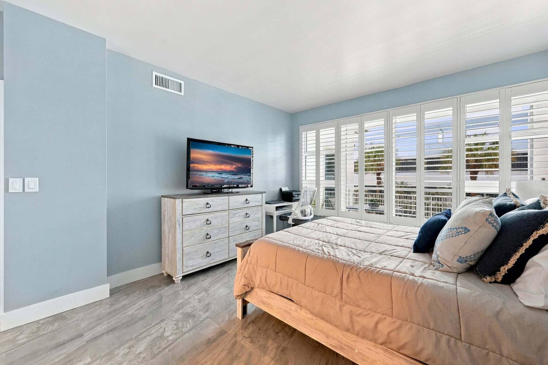 1620 S OCEAN Boulevard, #1E, Lauderdale By The Sea, FL 33062 25-453A8148