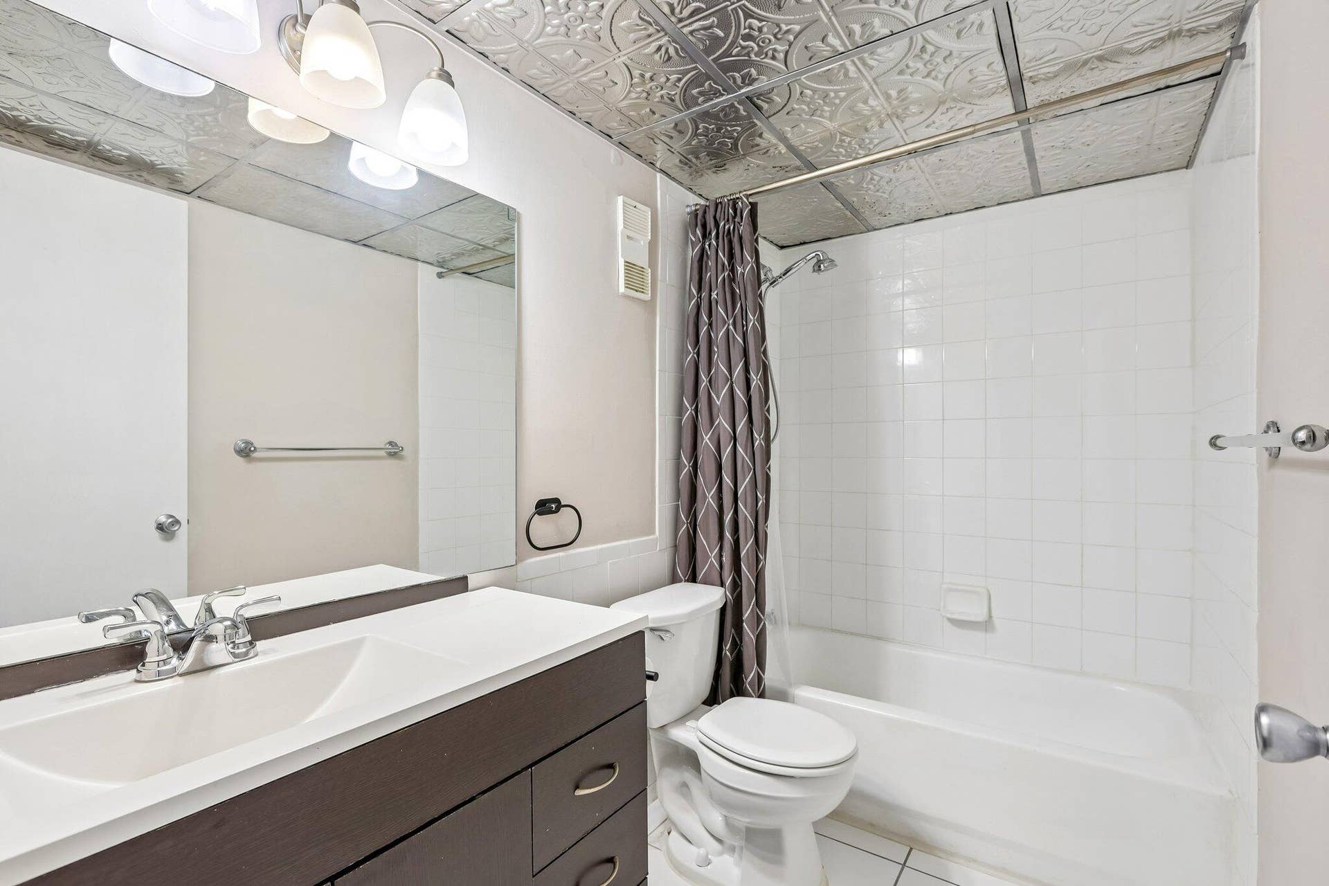 500 NE 2nd Street, #204, Dania Beach, FL 33004 12_Hall-Bathroom_Original-015