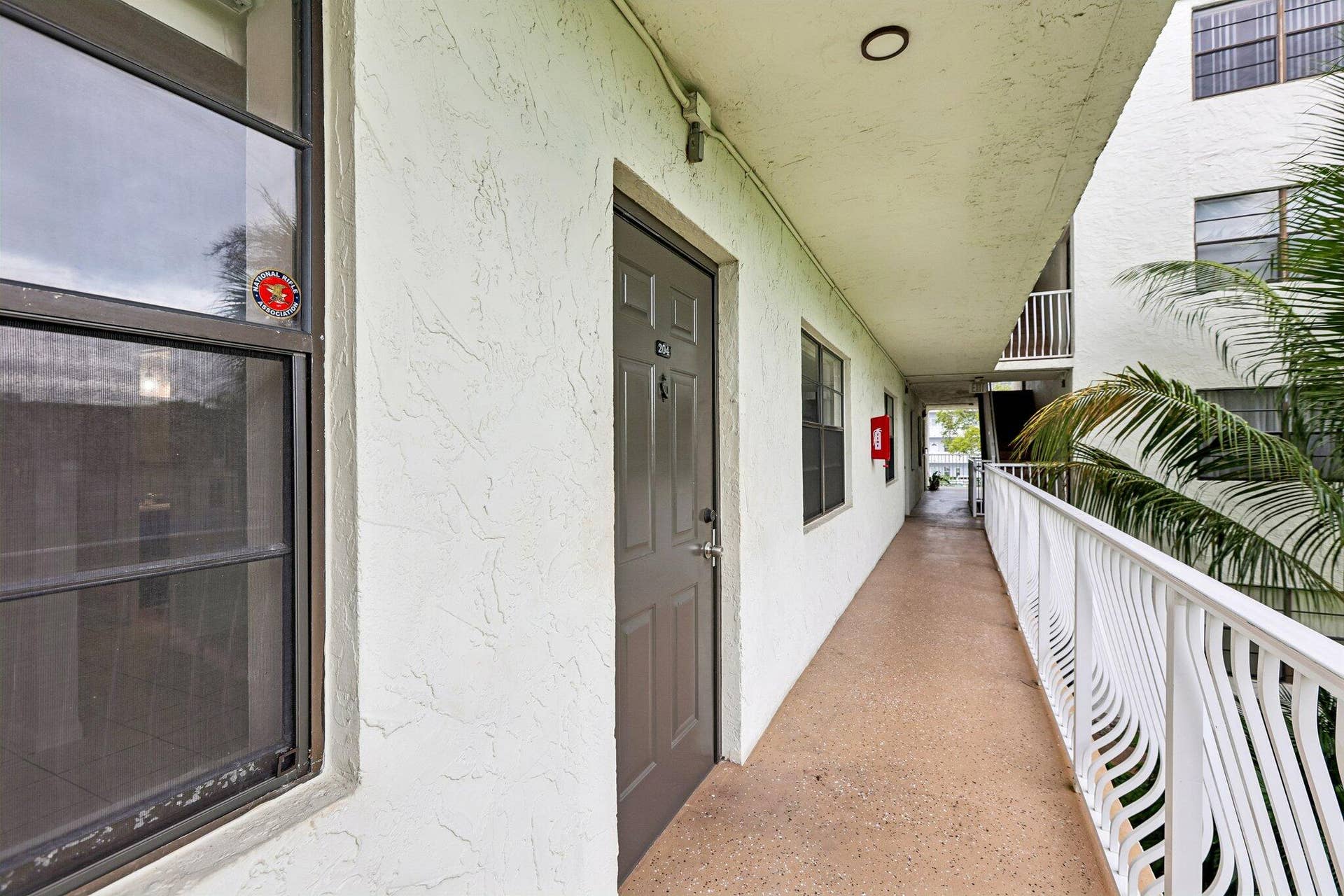500 NE 2nd Street, #204, Dania Beach, FL 33004 01_Unit-Entrance-Shared-Walkway_Original