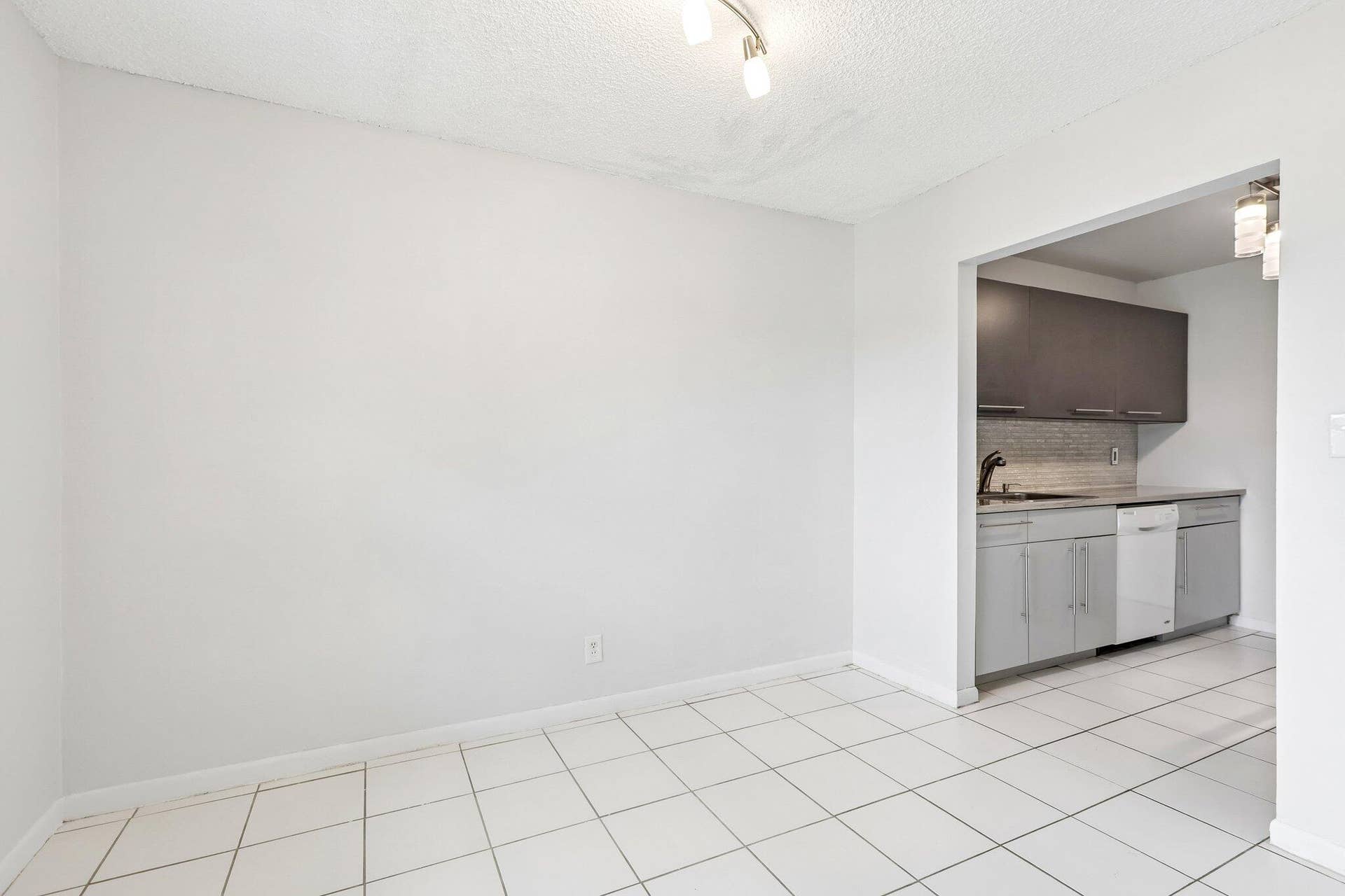 500 NE 2nd Street, #204, Dania Beach, FL 33004 06_Dining-Area-Toward-Kitchen_Original-0