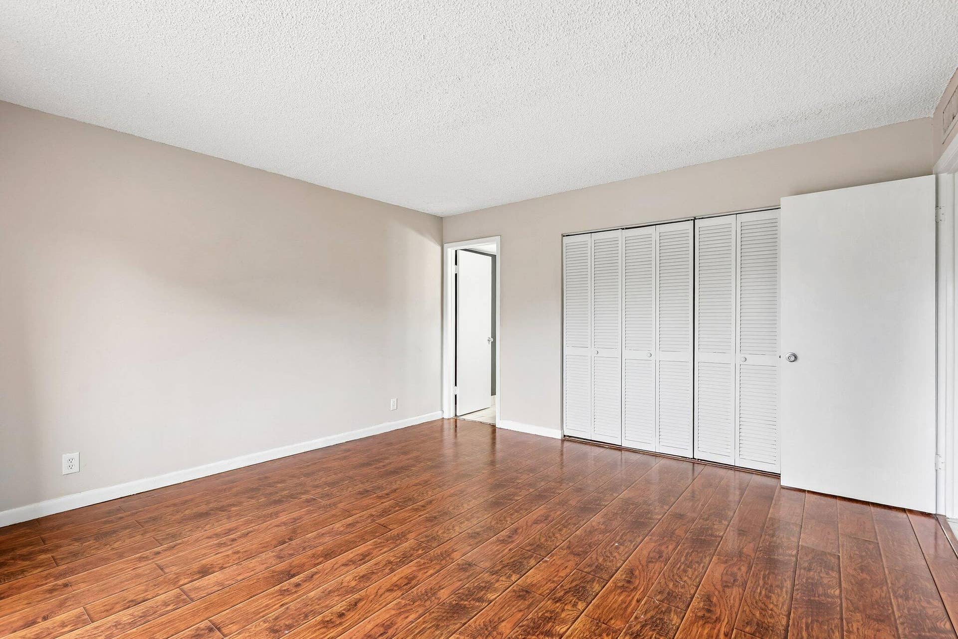 500 NE 2nd Street, #204, Dania Beach, FL 33004 15_Primary-Closet-and-Doorway_Original-0