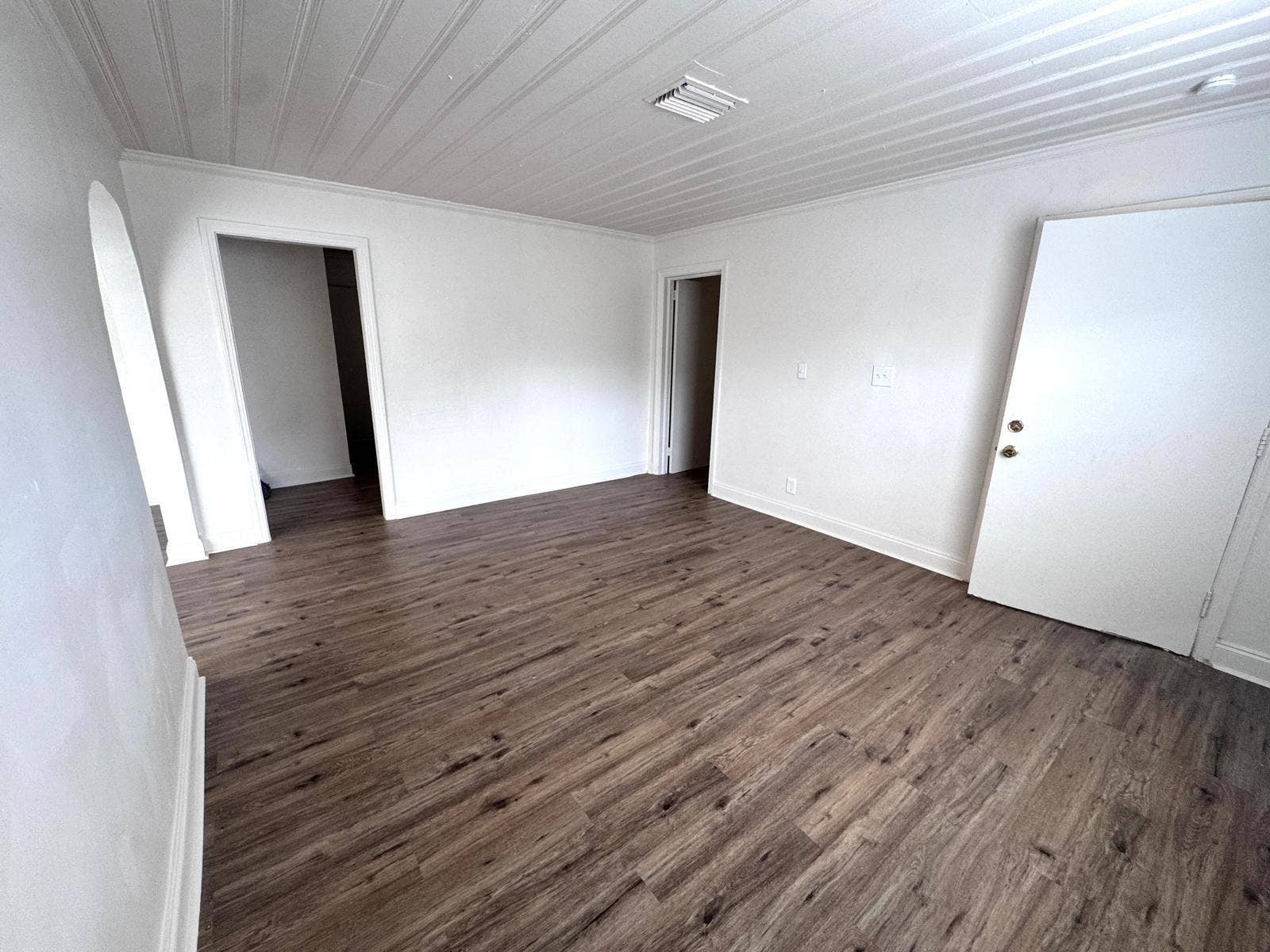 1041 unit 1 - Living room