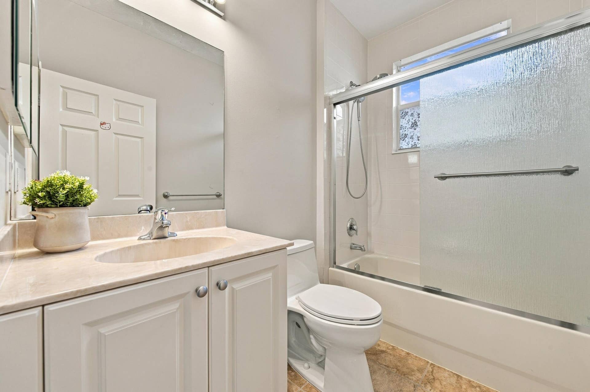 8189 Parini Way, Lake Worth, FL 33467 Bathroom