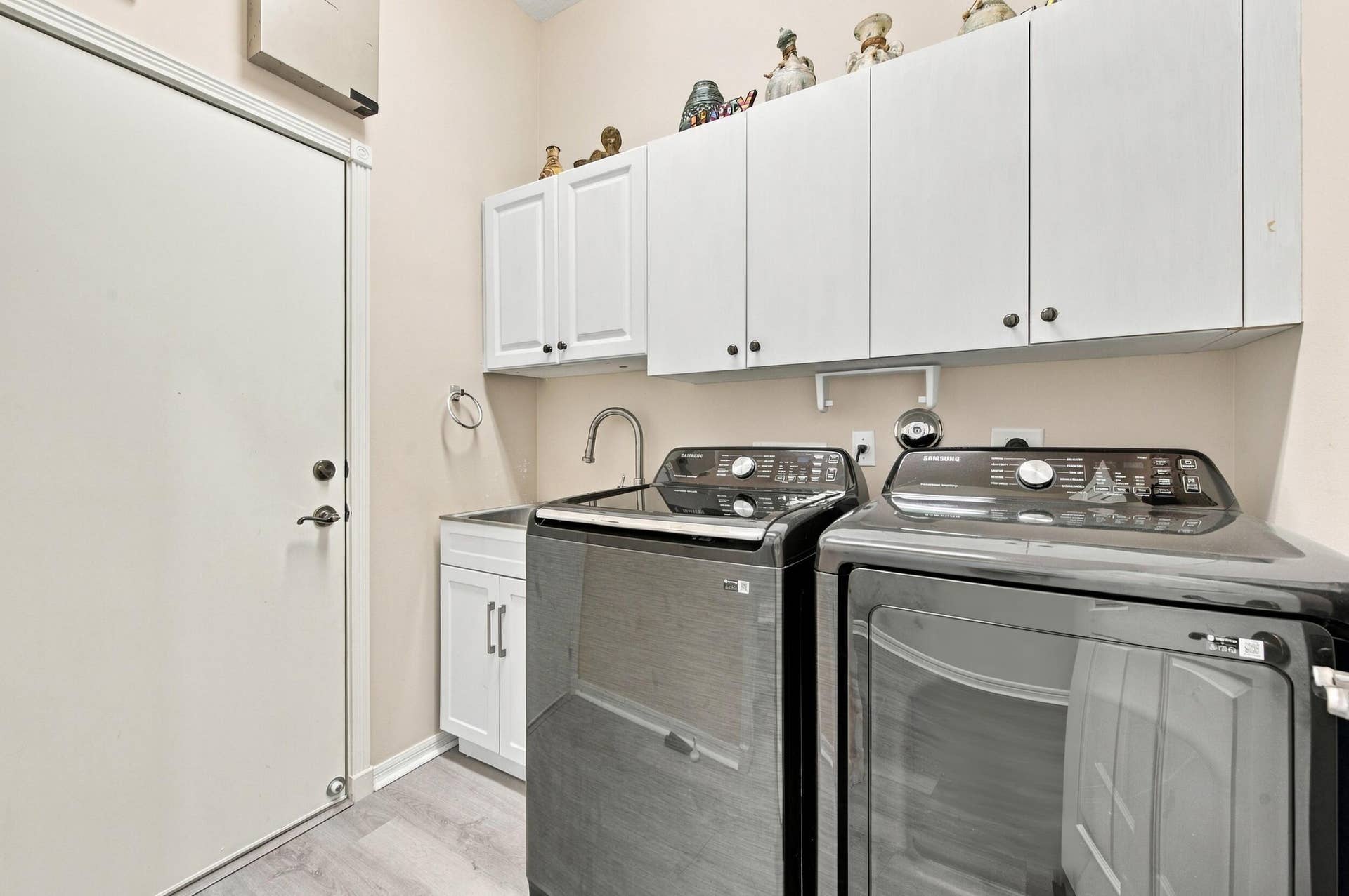 8189 Parini Way, Lake Worth, FL 33467 Laundry