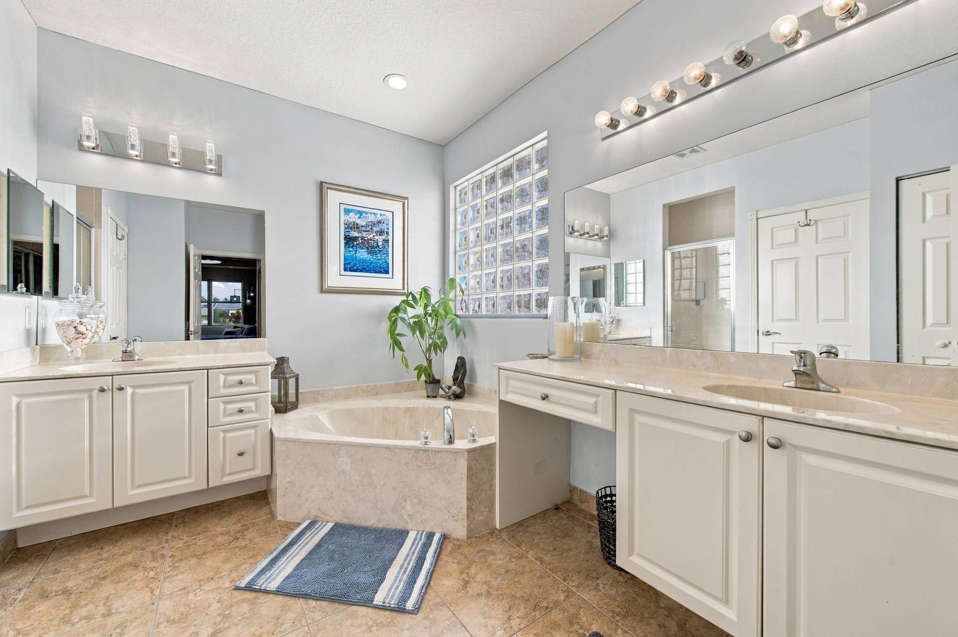 8189 Parini Way, Lake Worth, FL 33467 Bathroom