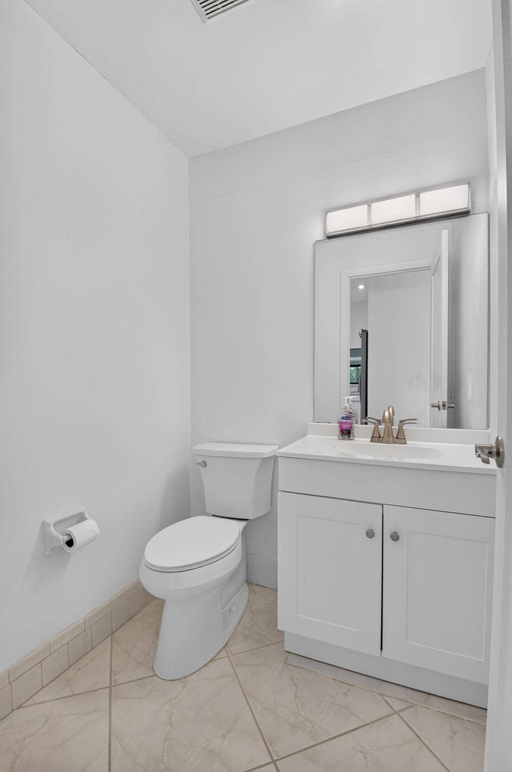 2915 Riviera Drive, Delray Beach, FL 33445 Half Bath