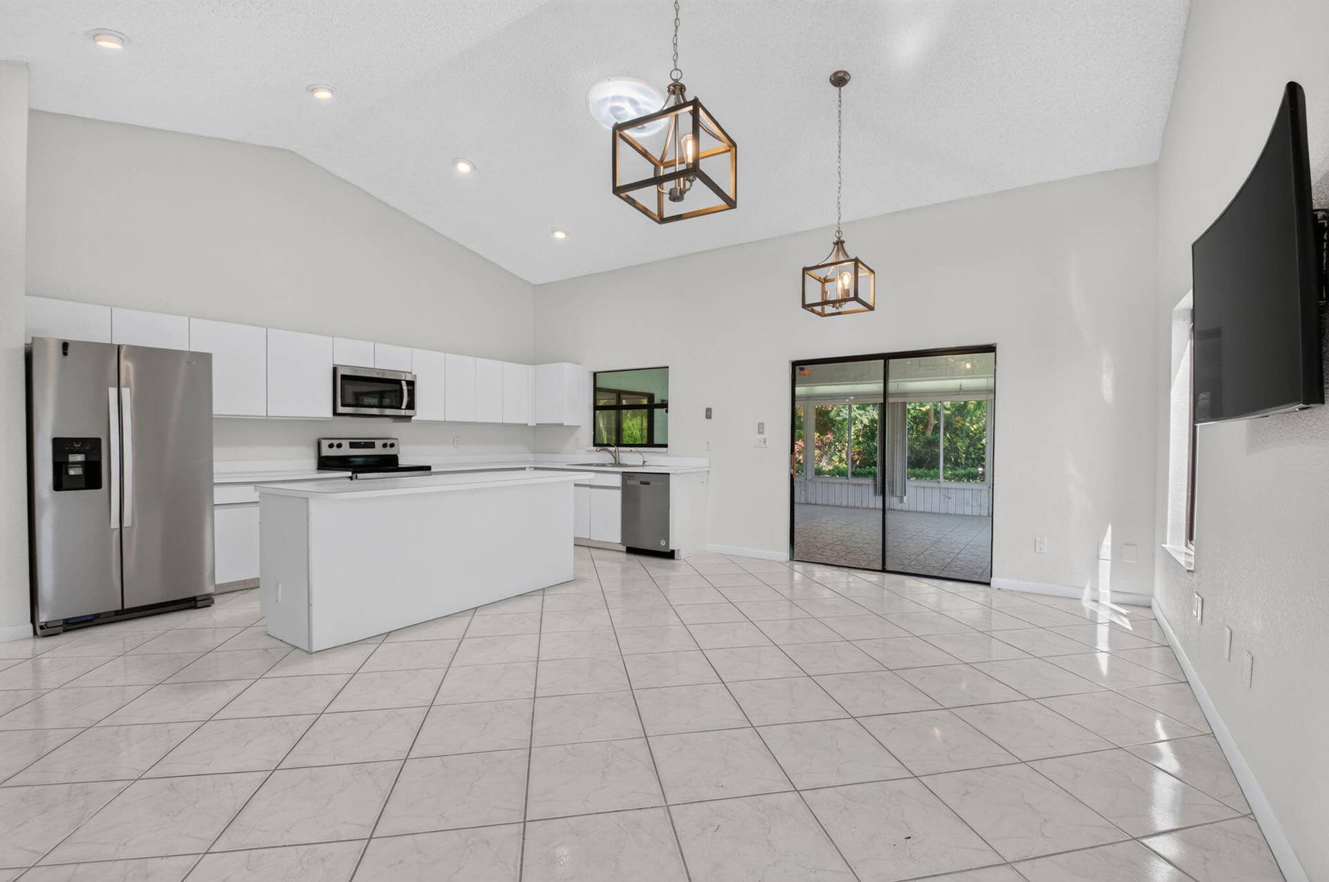 2915 Riviera Drive, Delray Beach, FL 33445 Kitchen - Family Room