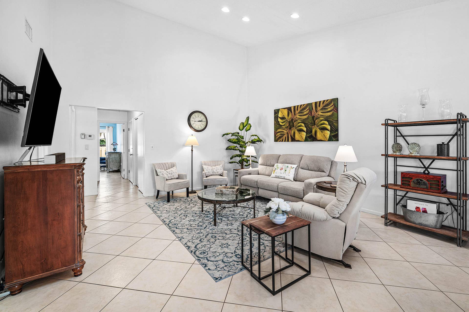 503 SW 29TH Avenue, Delray Beach, FL 33445 High ceilings, neutral tile flooring, and recessed lighting