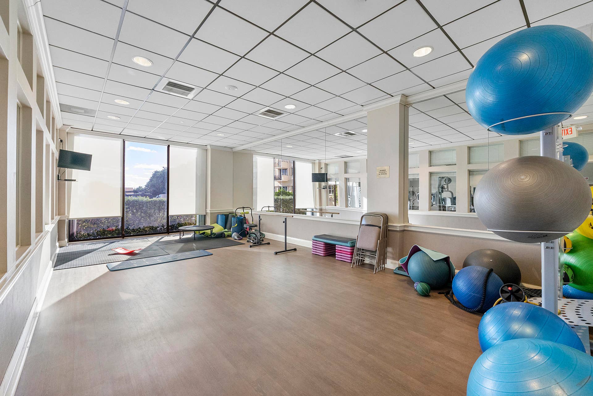 1900 S Ocean Boulevard, #16S, Lauderdale By The Sea, FL 33062 STEPS, BALLS, BAR, MATS, ETC.